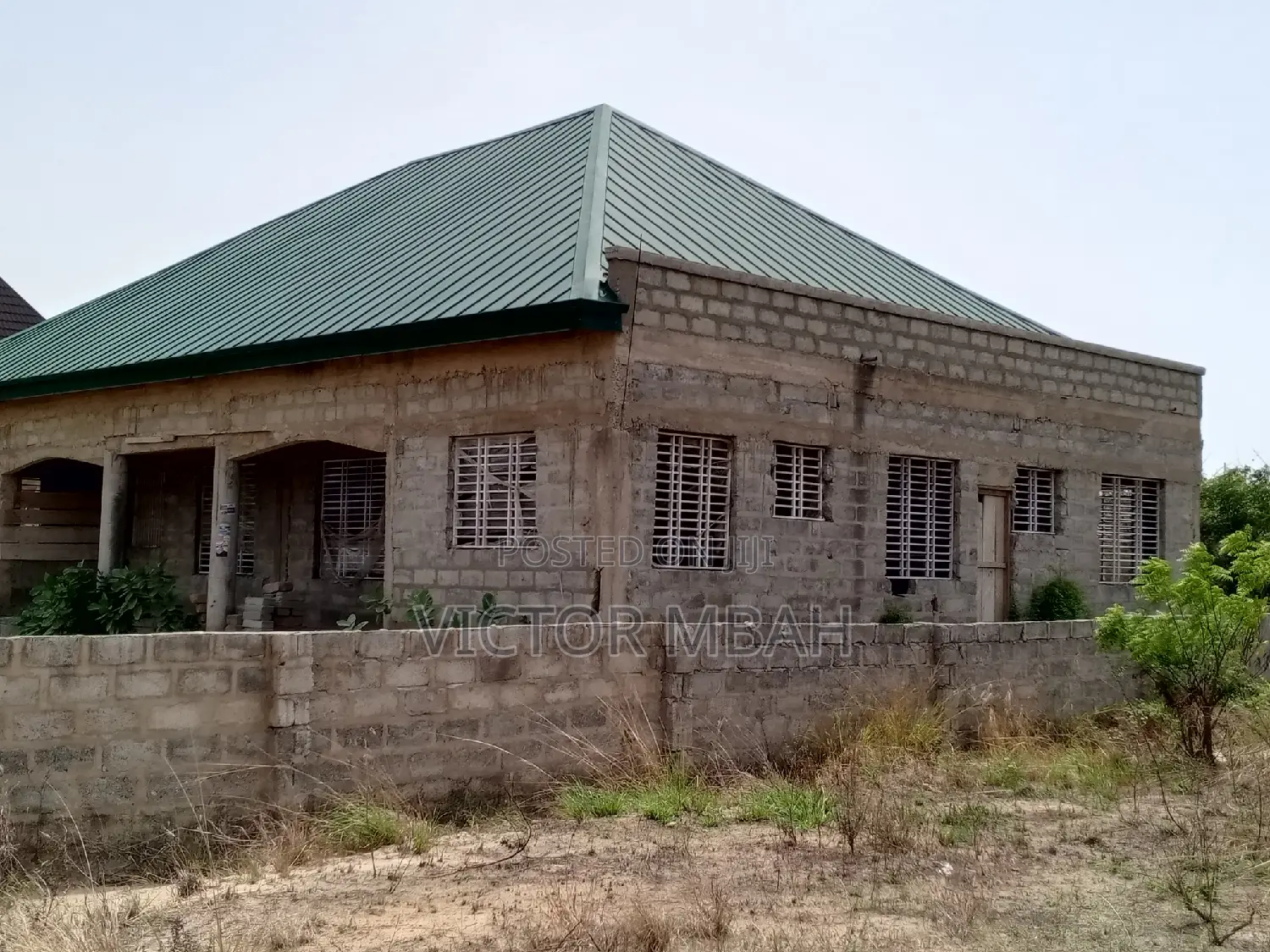 3bdrm Bungalow in Dc Properties, Tema Metropolitan for sale