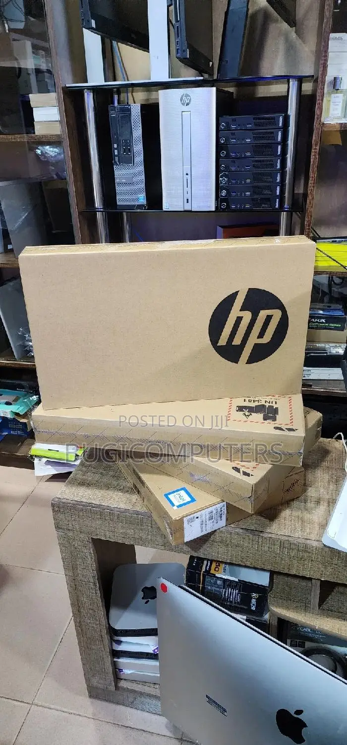 New Laptop HP 250 G7 8GB Intel Core I7 SSD 512GB