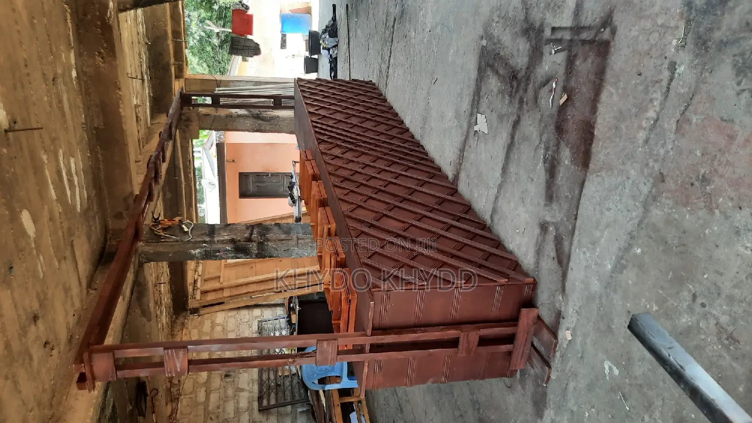 Local Bar Table (Foldable Table)