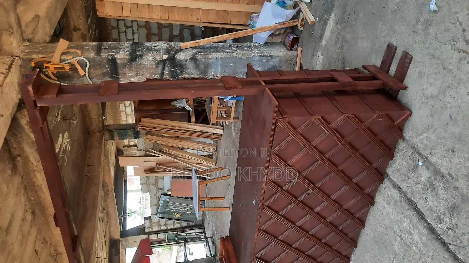 Local Bar Table (Foldable Table)