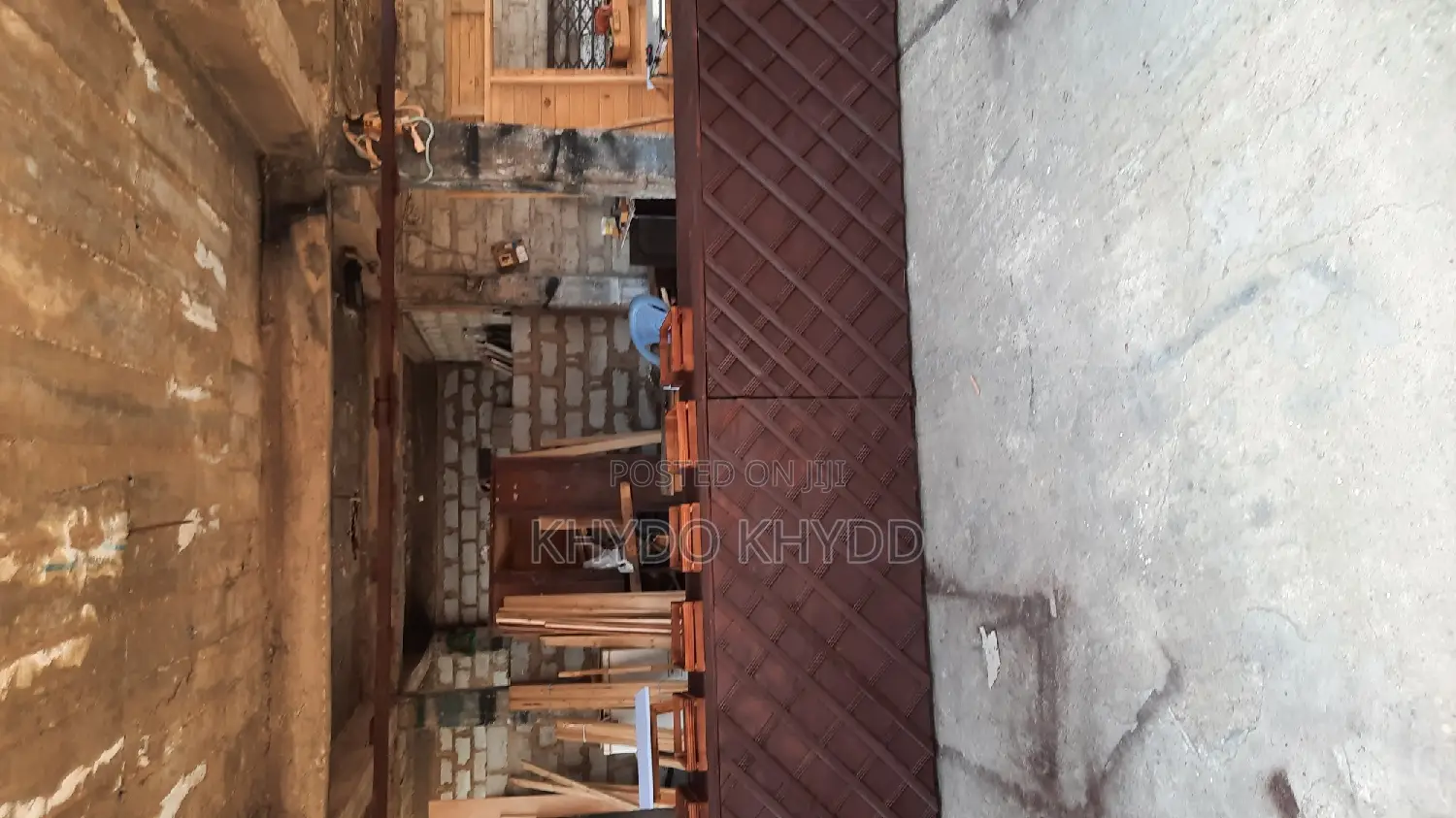 Local Bar Table (Foldable Table)