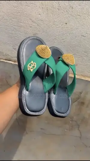 Modified Native AHENEMA Slippers At Wholesale Prices