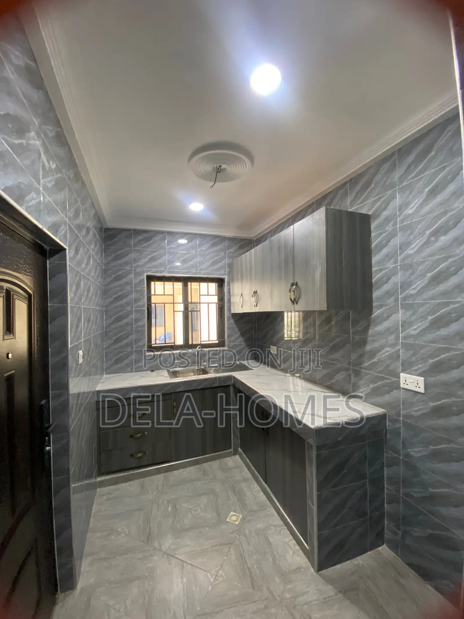 Newly Built Chamber N Hall Sc for Rent at Pantang