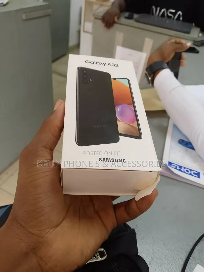 New Samsung Galaxy A32 5G 128 GB Black