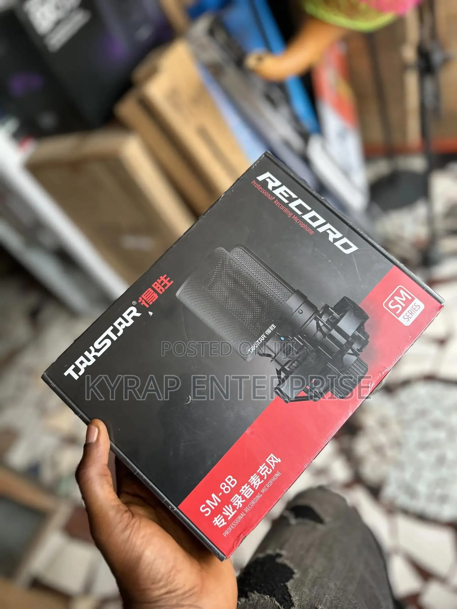 TAKSTAR SM-8B Studio Microphone