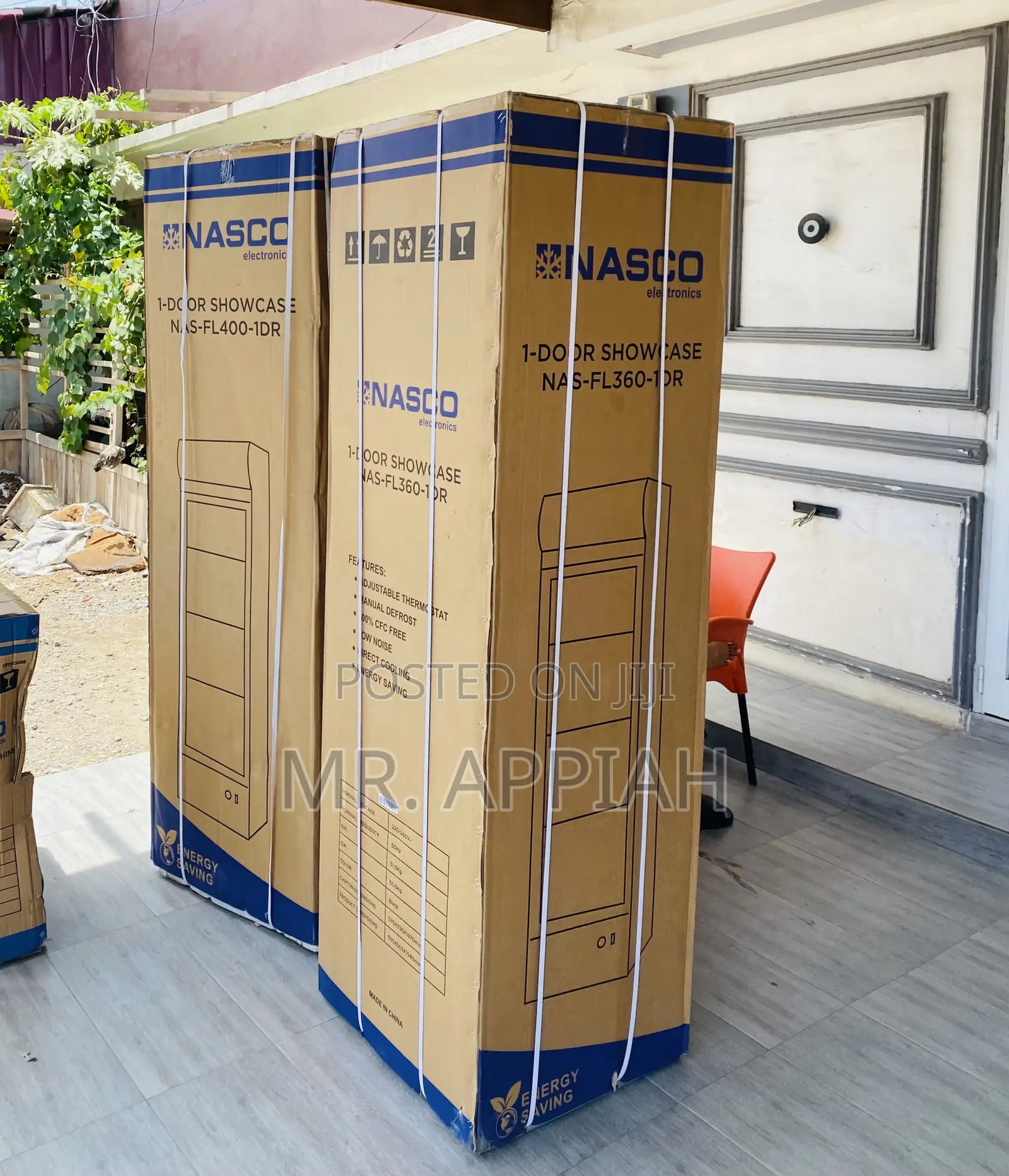 Durable Nasco Nasfl400-1dr 1 Door Display Fridge.