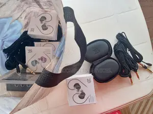 In-Ear/Extension Cable/Amplifier/Cases