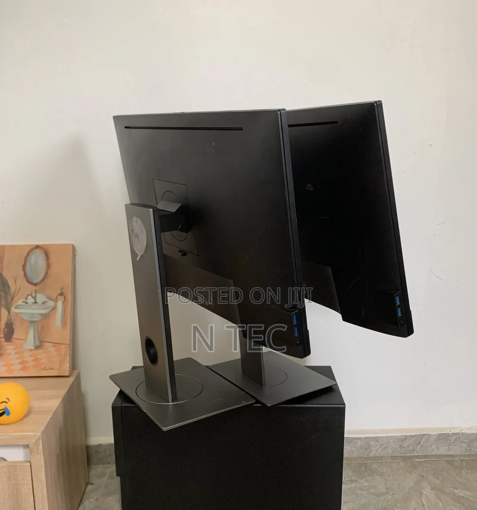 Dell 24 Inches Monitor HDMI