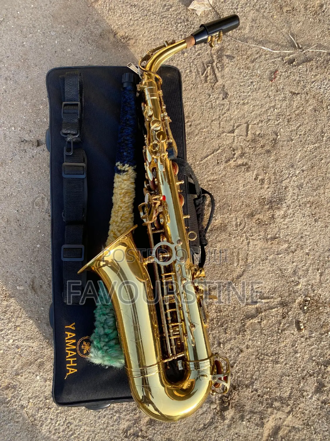 Yamaha Alto Saxophone - Semi New