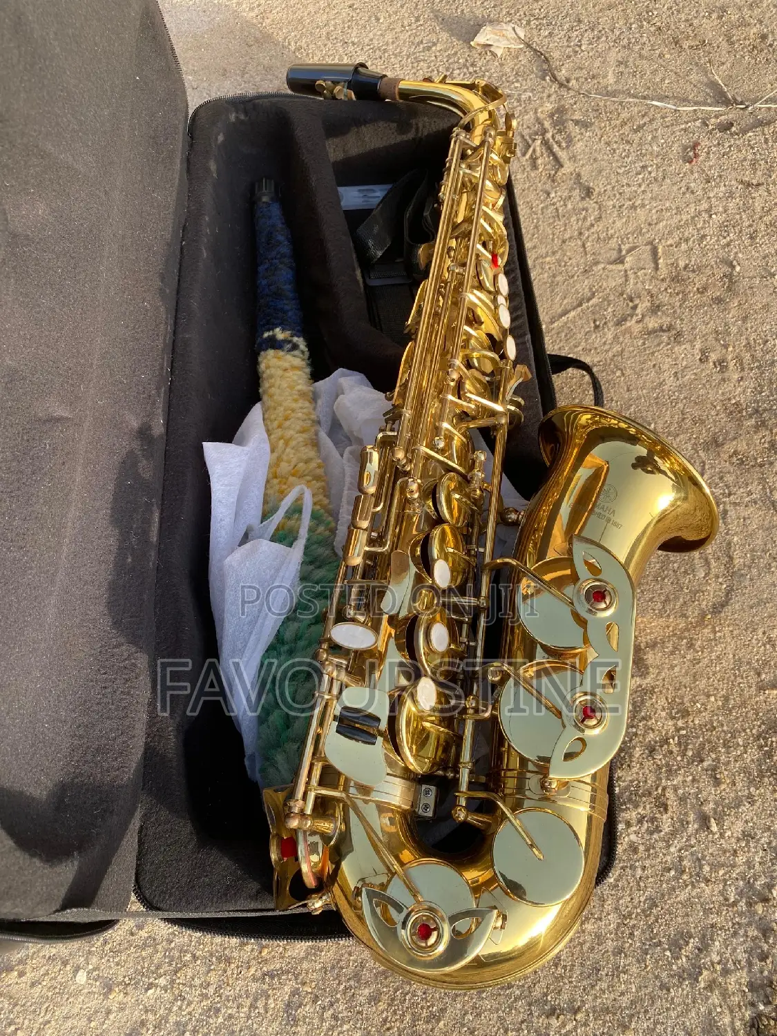 Yamaha Alto Saxophone - Semi New