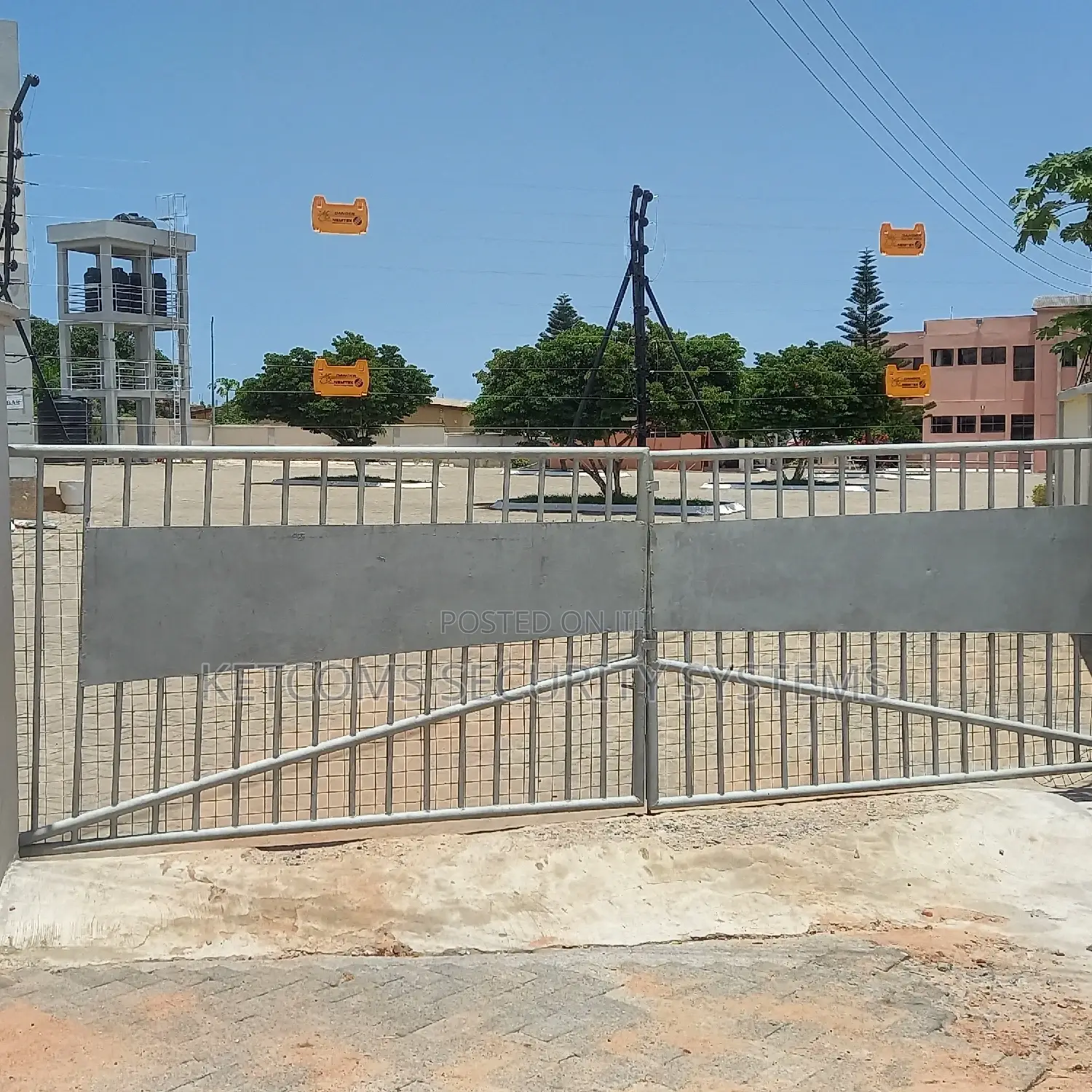 Electric Fence And Razor Fence