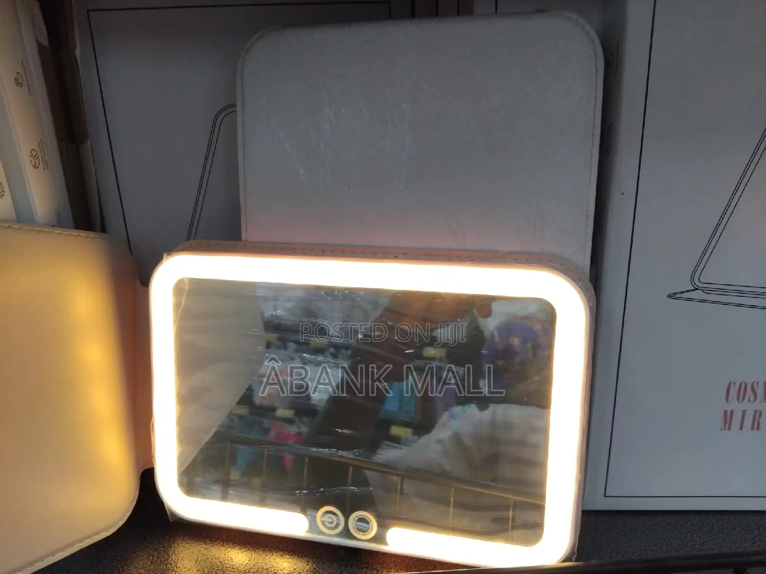 Rechargeable Cosmetic Mirror
