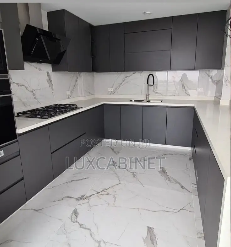 Handless Kitchen Cabinets