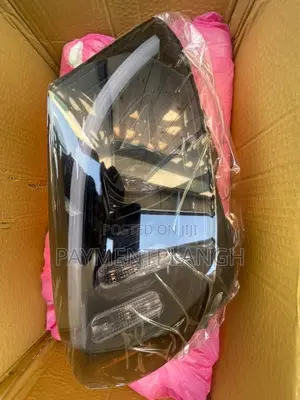 Mercedes Benz 2015-2019 W205 C250 Headlight Available