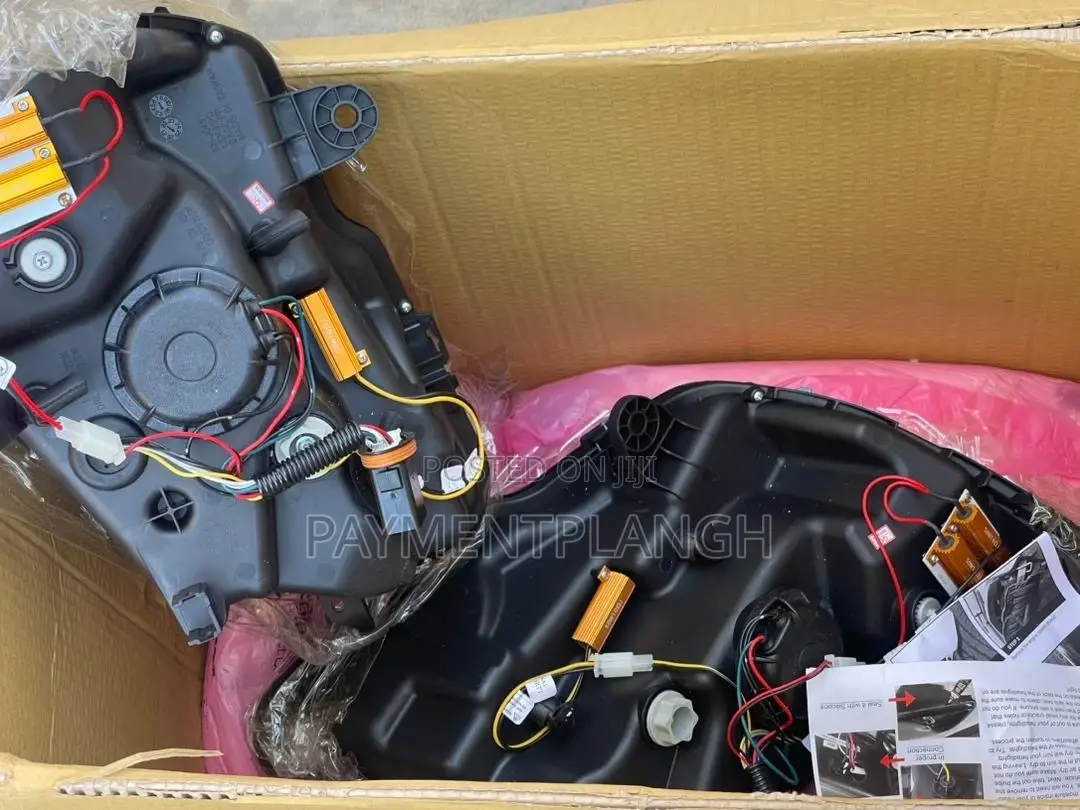 Mercedes Benz 2015-2019 W205 C250 Headlight Available