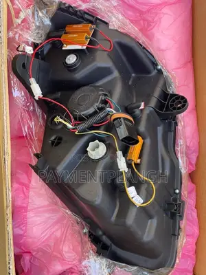 Mercedes Benz 2015-2019 W205 C250 Headlight Available