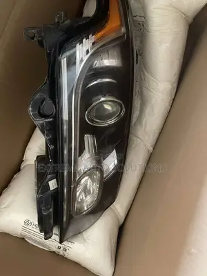 Range Rover Vogue 15/16 Headlights