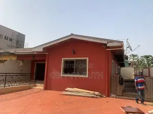 3bdrm House in Adjiriganor for rent