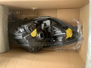 Toyota Vitz 2009-2010 Headlight
