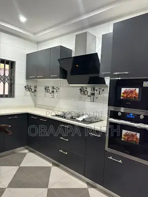 4bdrm Duplex in Lakeside, Adjiriganor for sale