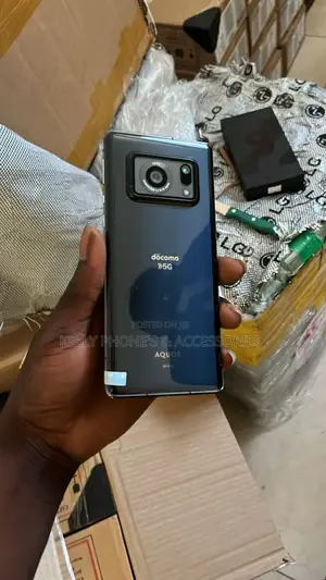 New Sharp Aquos R6 128 GB Black