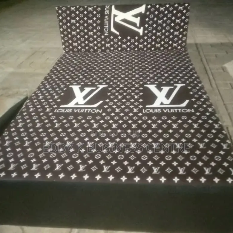 Inbuilt Bed
