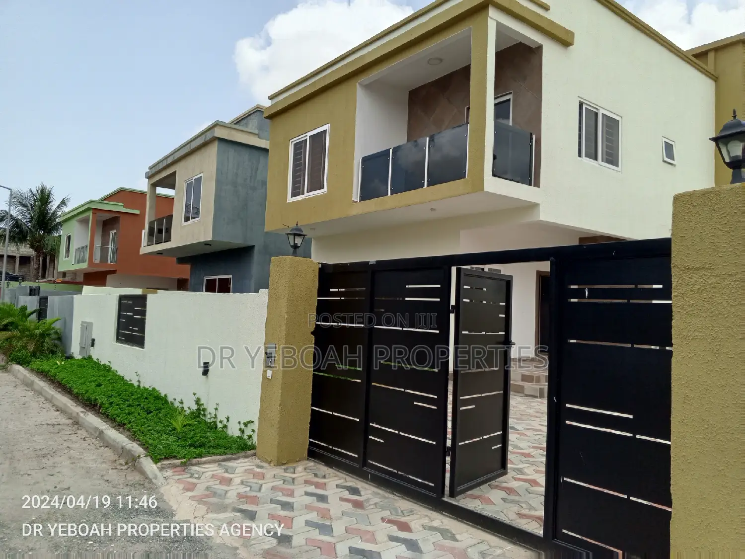 4bdrm Duplex in Spintex Road:- 3 for sale