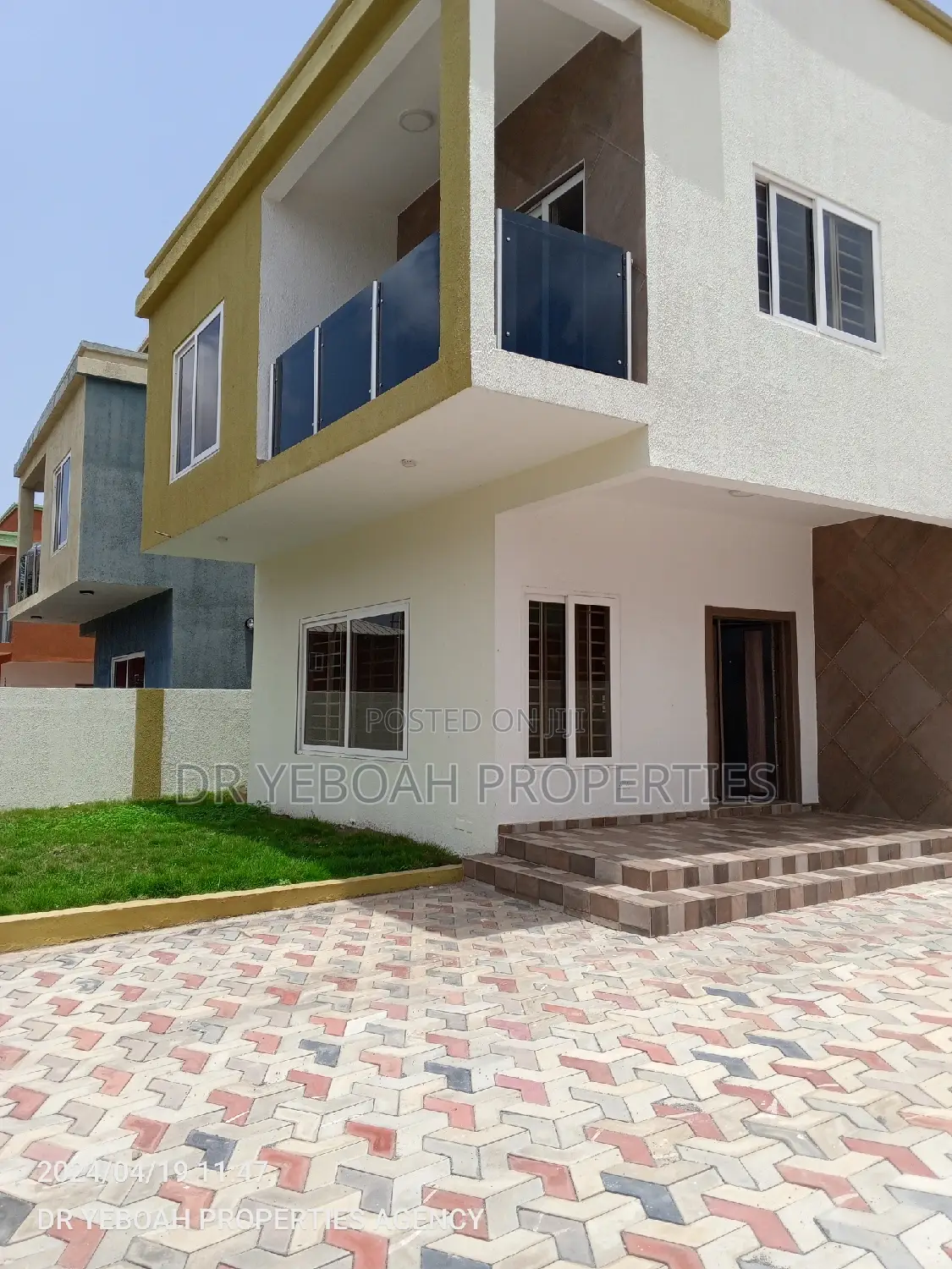 4bdrm Duplex in Spintex Road:- 3 for sale