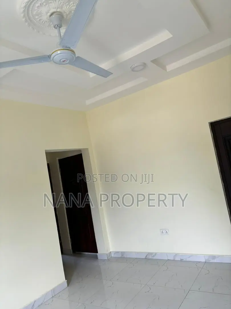 6bdrm House in Oyarifa for sale