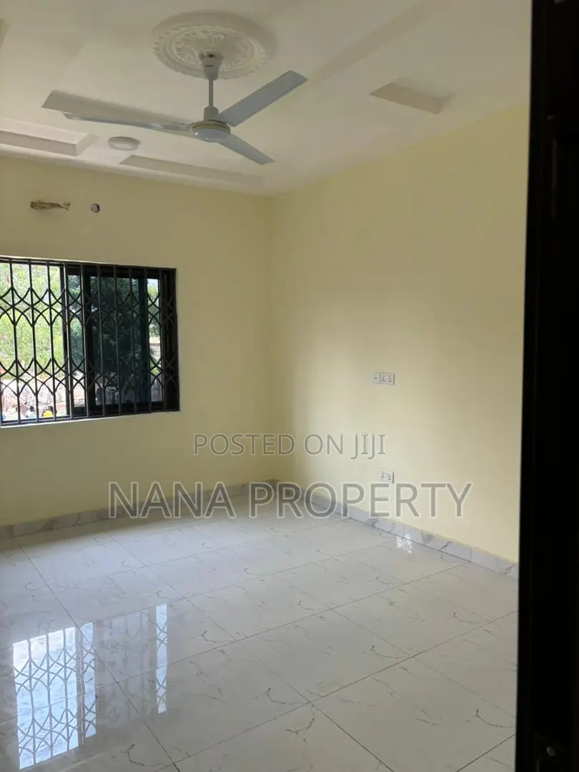 6bdrm House in Oyarifa for sale