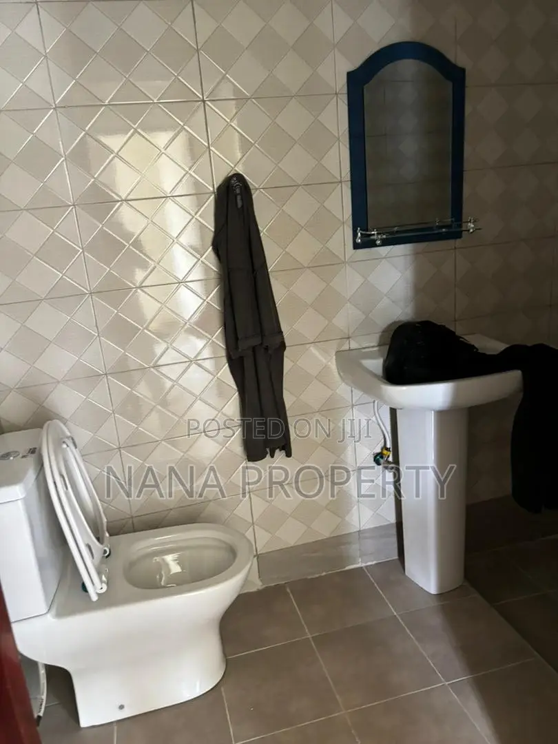6bdrm House in Oyarifa for sale