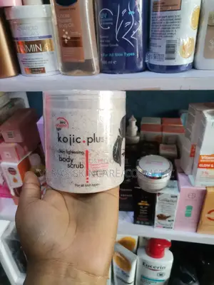 Kojic Plus Body Scrub