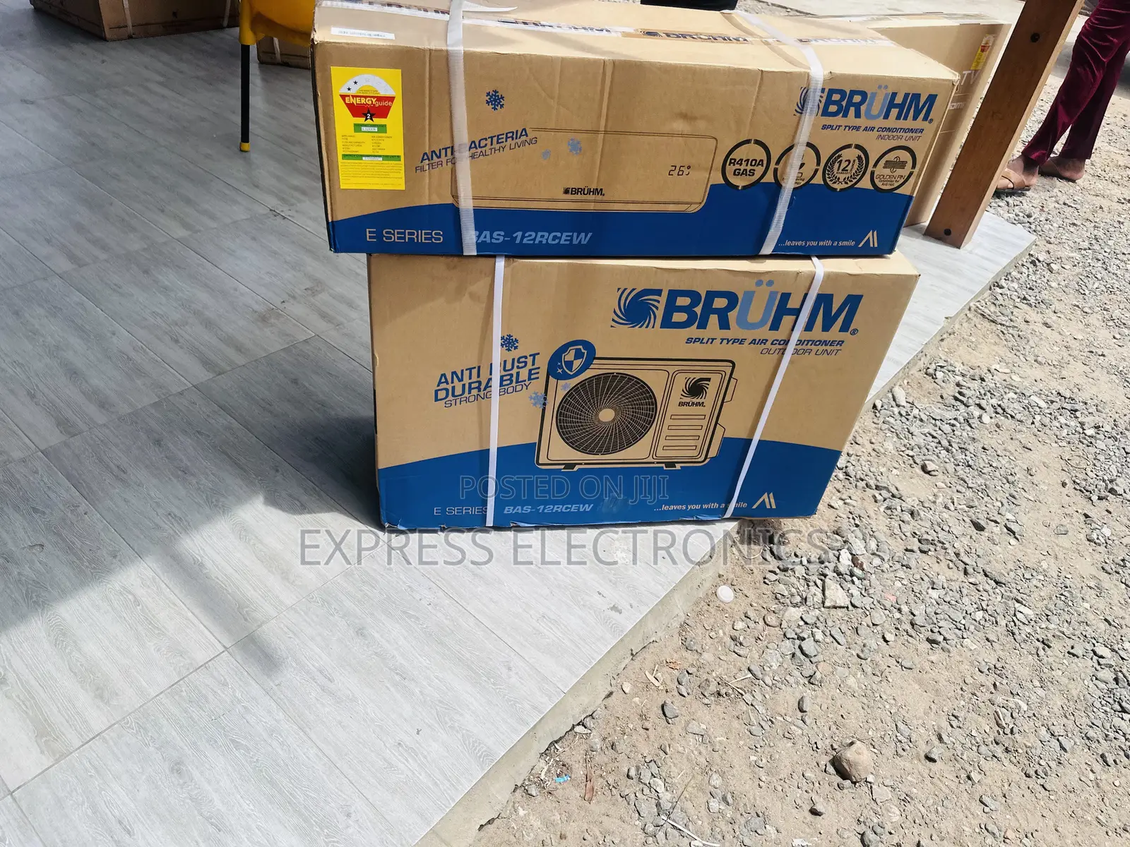 Self Cleaning  Bruhm 1.5hp Split R410 Gas White