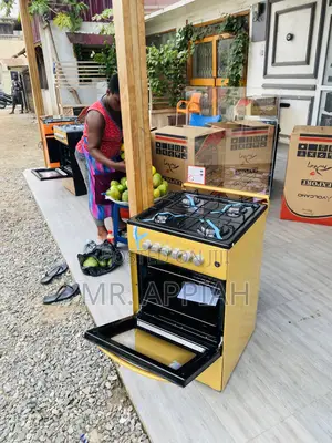 Elegant Yellow Volcano 50x50 4 Gas Burner With Oven.