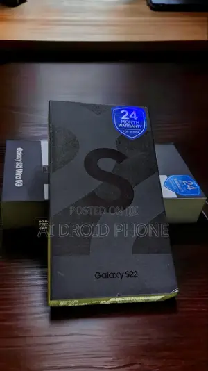 New Samsung Galaxy S22 5G 256 GB Silver