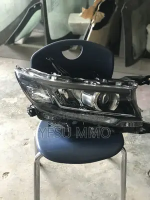 Land Cruiser Prado 2018 Headlights