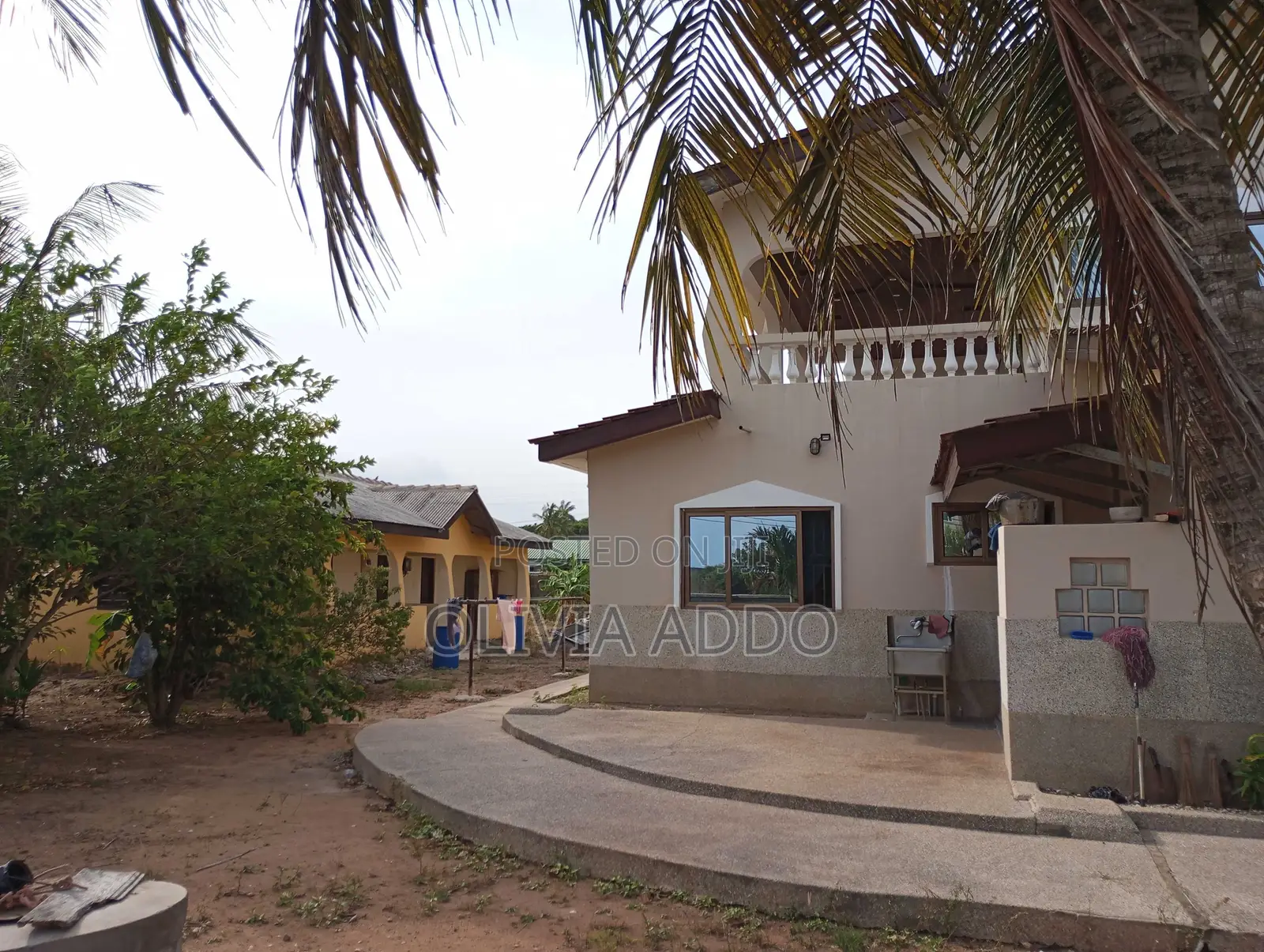 Furnished 6bdrm Villa in Spanish House, Takoradi for sale