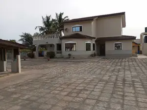 Furnished 6bdrm Villa in Spanish House, Takoradi for sale