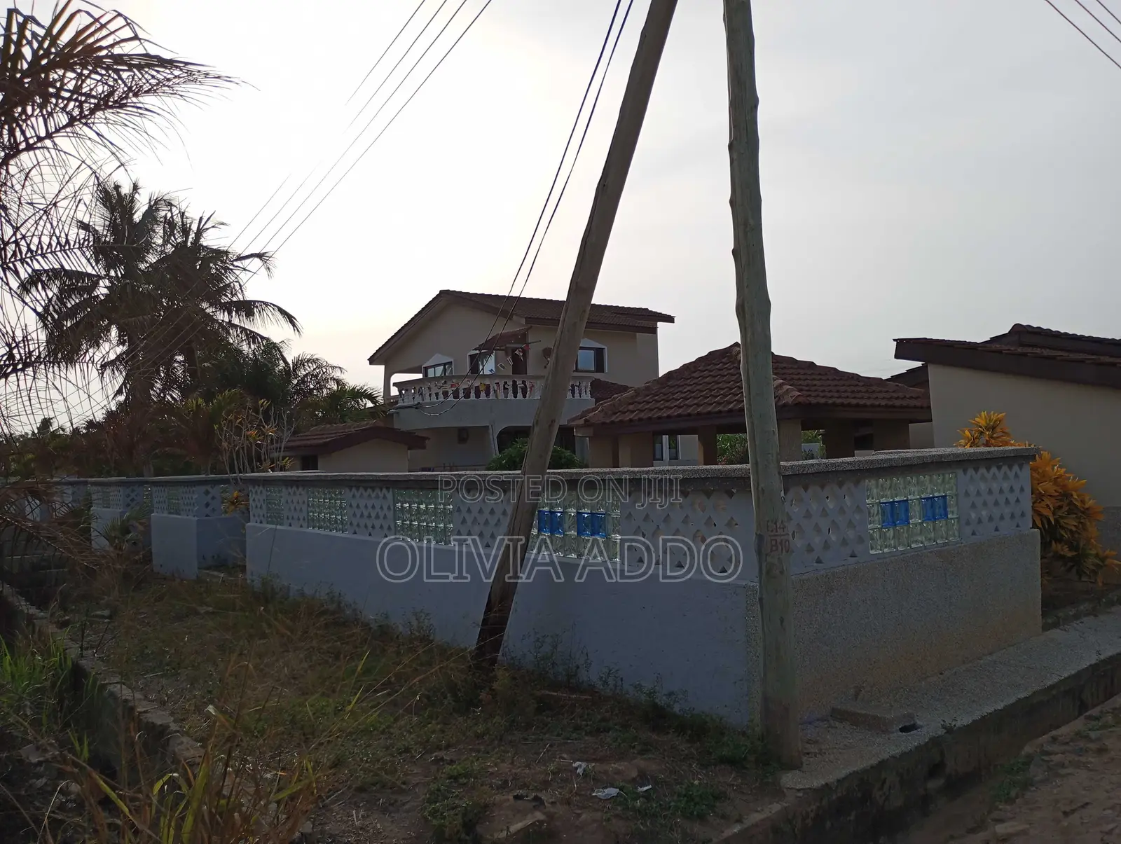 Furnished 6bdrm Villa in Spanish House, Takoradi for sale