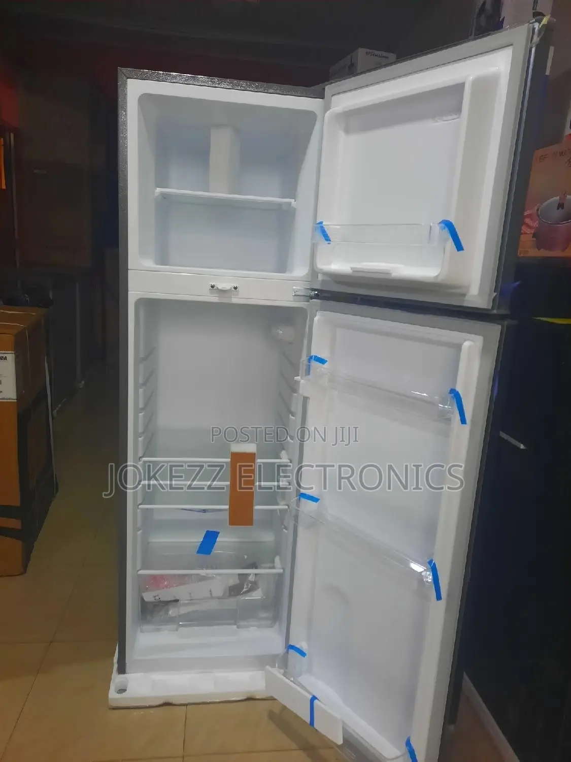 Legacy Fridge 168 Liters