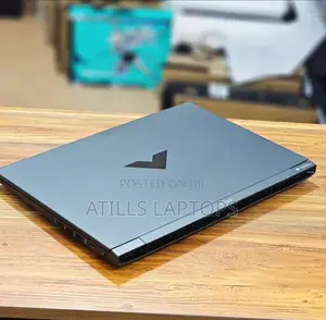 Laptop HP Victus 15 16GB AMD Ryzen 7 SSD 512GB