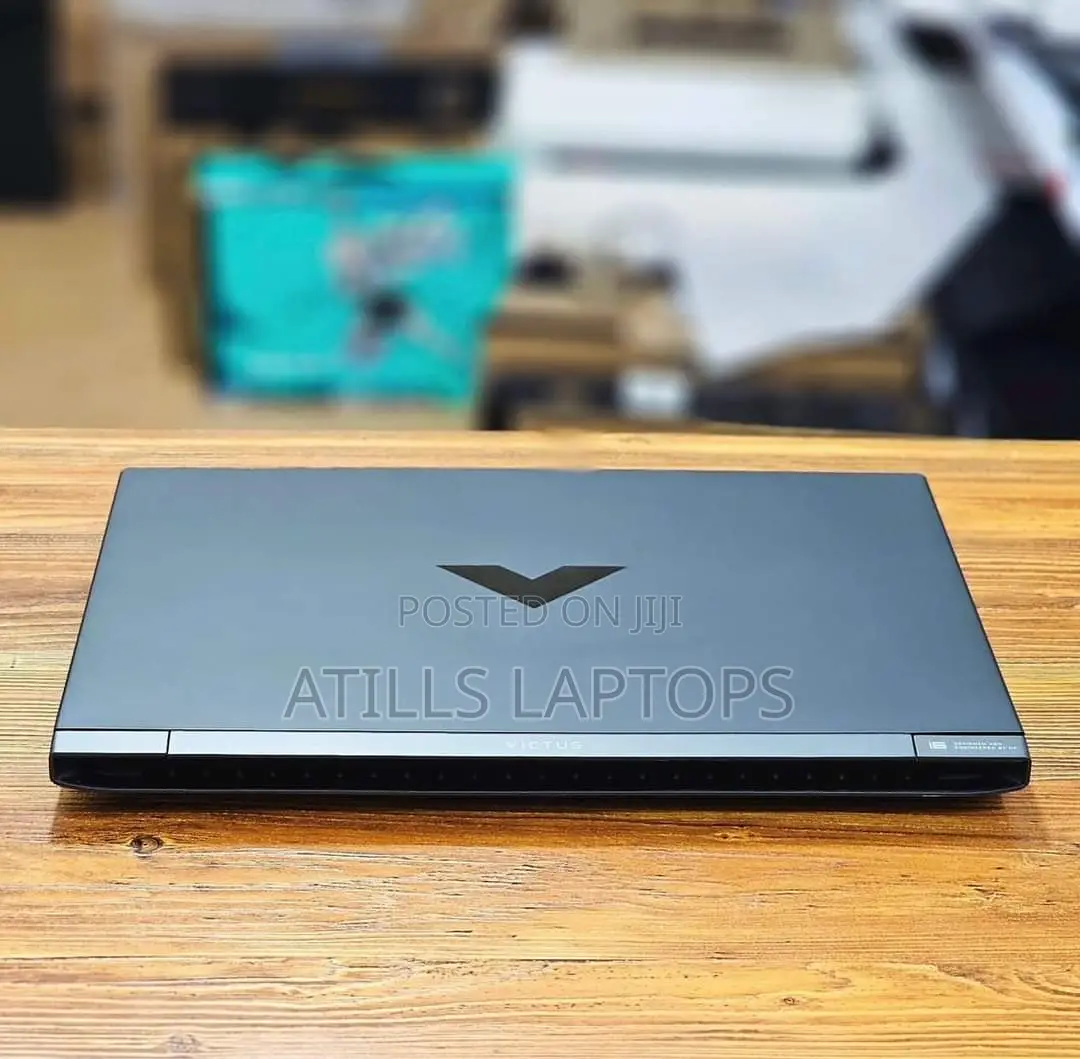 Laptop HP Victus 15 16GB AMD Ryzen 7 SSD 512GB