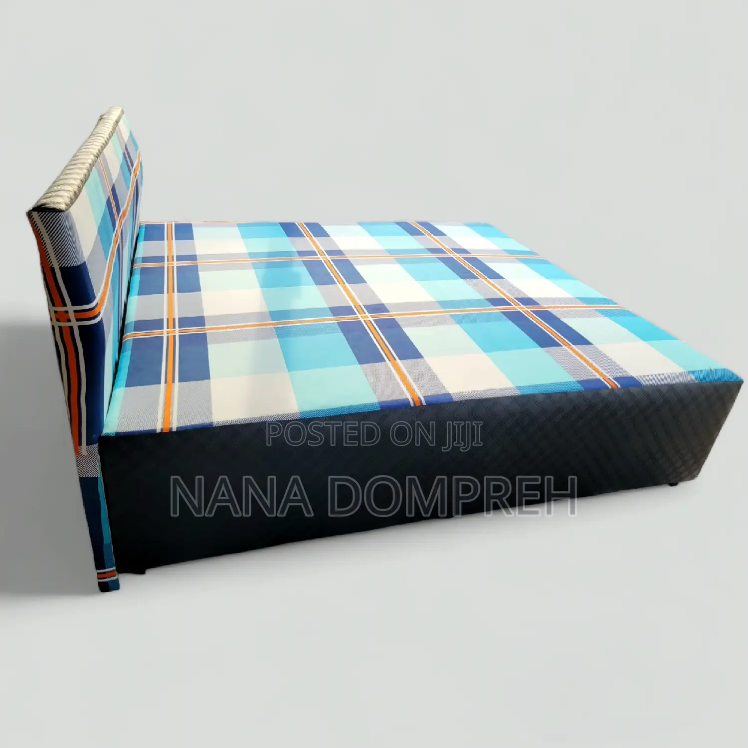 Inbuilt Queen Size Bed