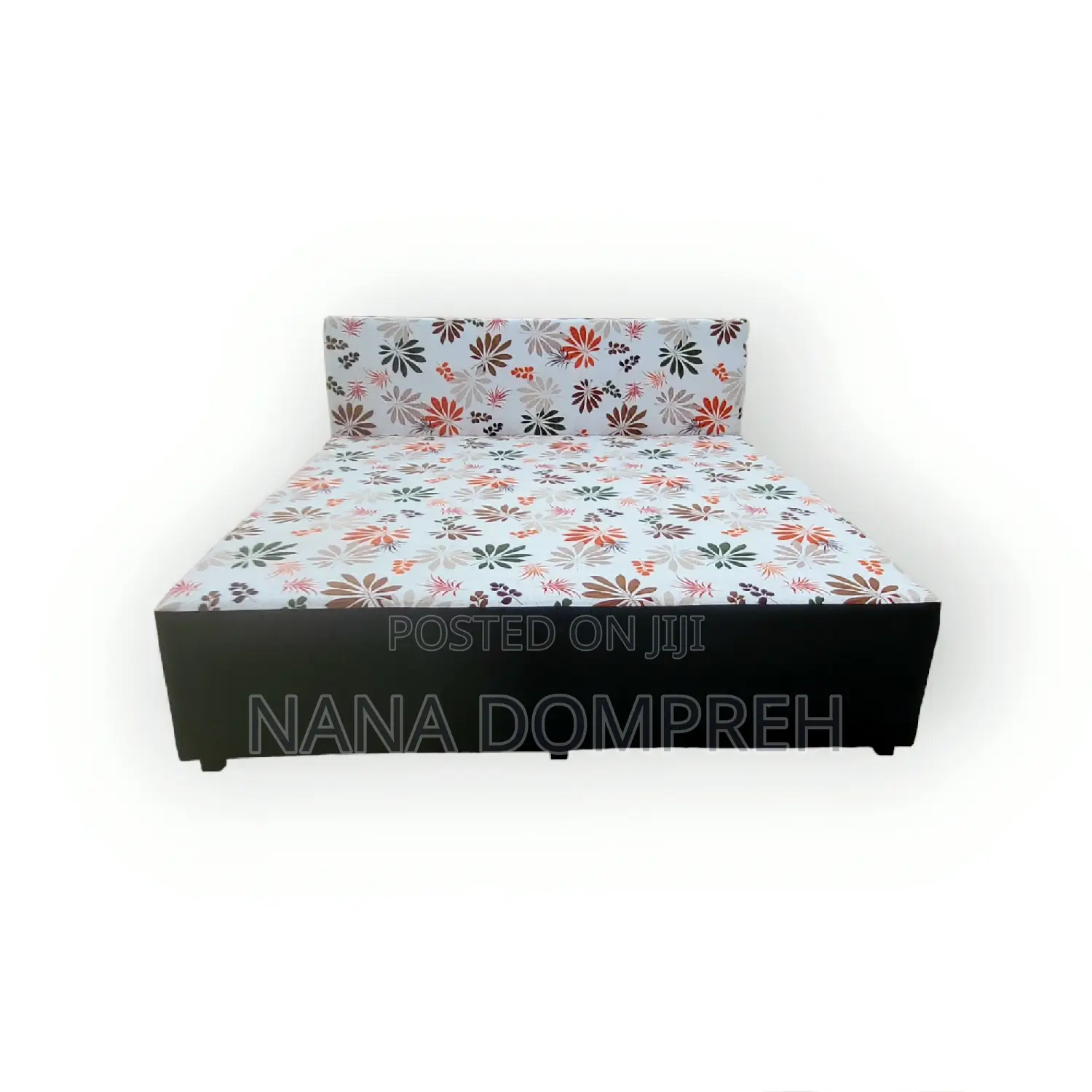 Inbuilt Queen Size Bed