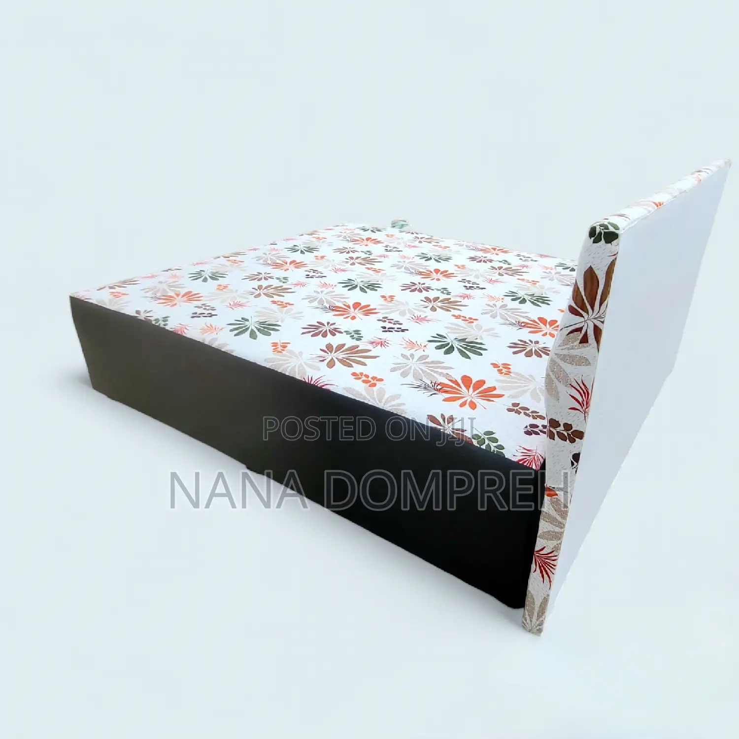 Inbuilt Queen Size Bed