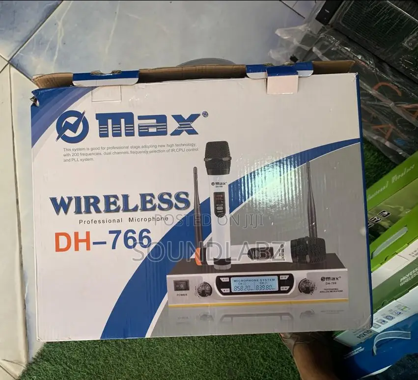 Max DH-769 Dual Channel UHF Wireless Microphone System