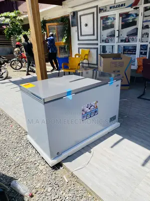 Extremely Cooling Pearl PCF-460 Single Door Chest Freezer.