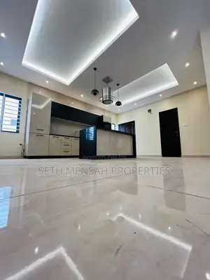 4bdrm House in Skm, Ashaley Botwe for sale