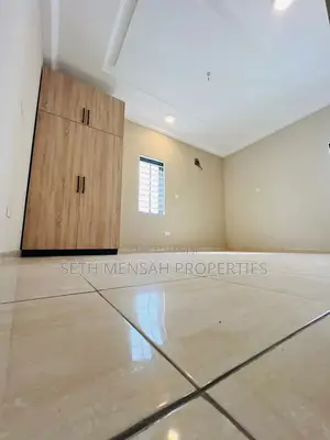 4bdrm House in Skm, Ashaley Botwe for sale