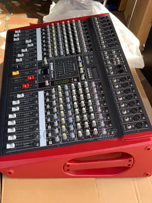 Yamaha BIX-1600USB 16-Channel Powered Mixer